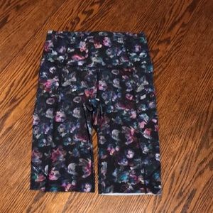 Lululemon cut off leggings to bike shorts.